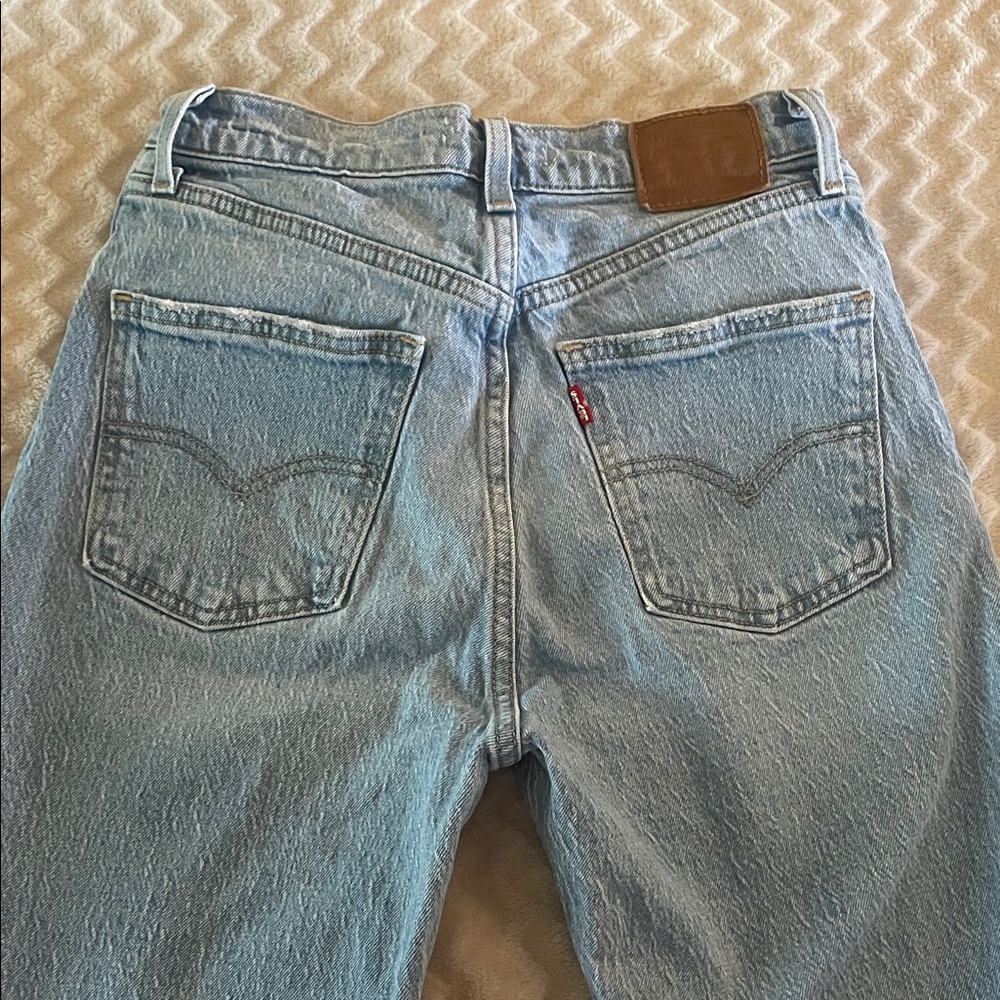 Levi's Women's Straight Leg Jeans in Light Blue